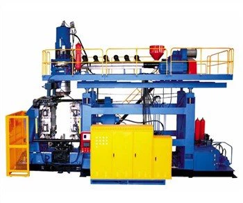 Stroj za ekstruziju plastičnih boca